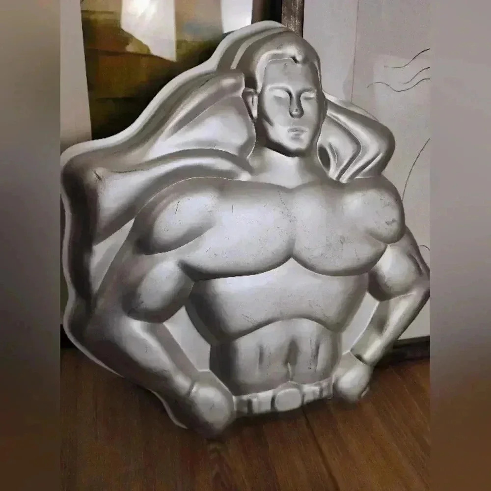 DC COMICS VINTAGE 1977 WILTON Cake Tin Superhero Mold Bakeware 14x14"
